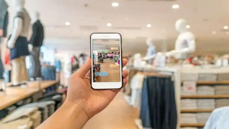 Augmented Reality: Your Personal Shopping Assistant, Right at Home
